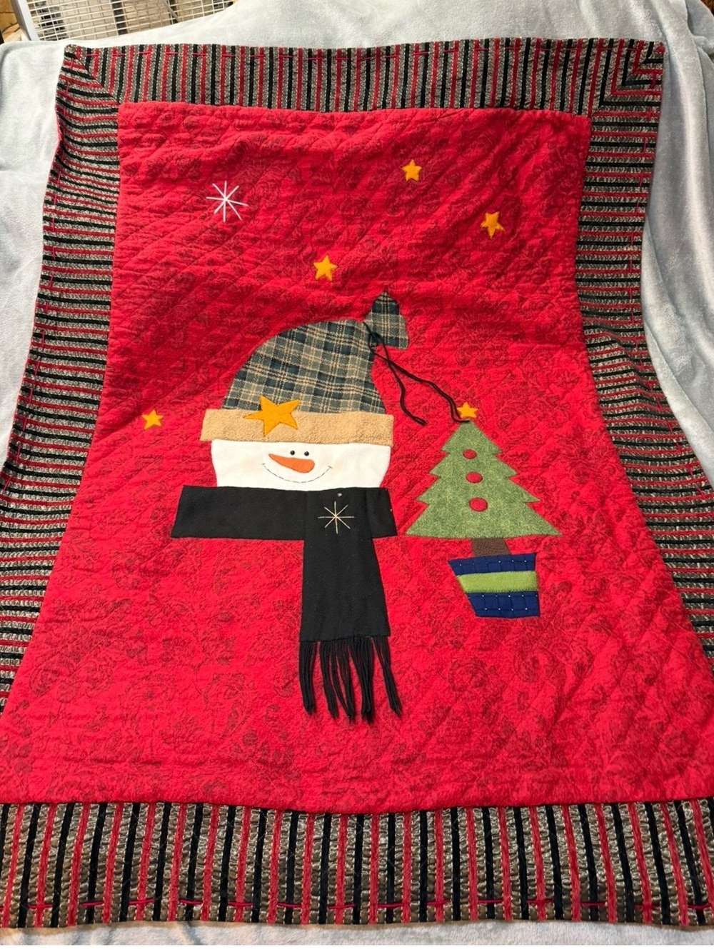 Holiday Christmas Snowman & Tree 43” X 57” Decorative Quilted Throw Blanket